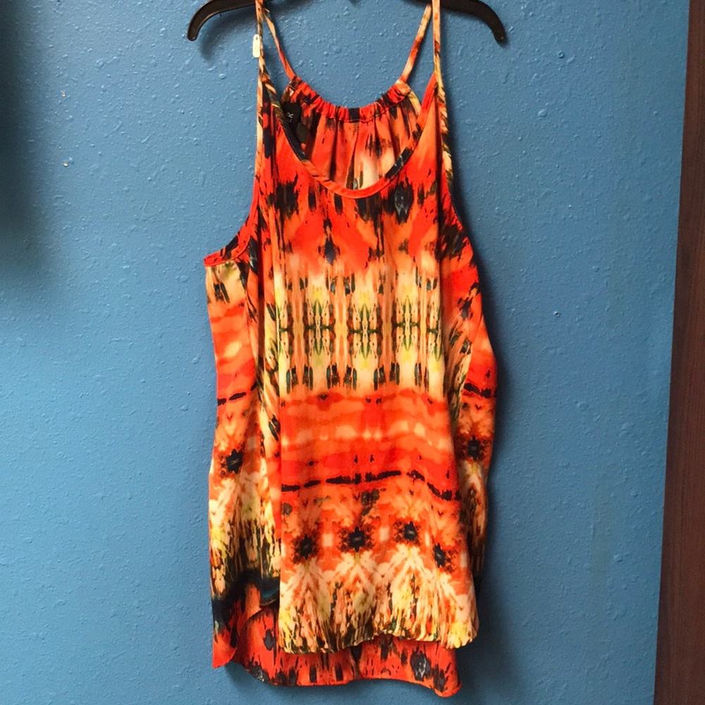 Multicolored tank